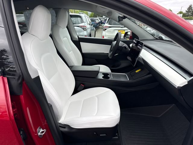 Used 2022 Tesla Model Y Long Range AWD/4WD image 11