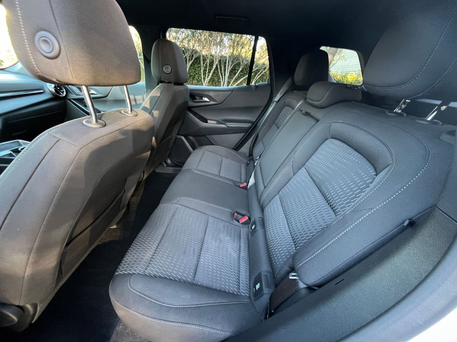 Used 2025 Chevrolet Equinox LT image 24