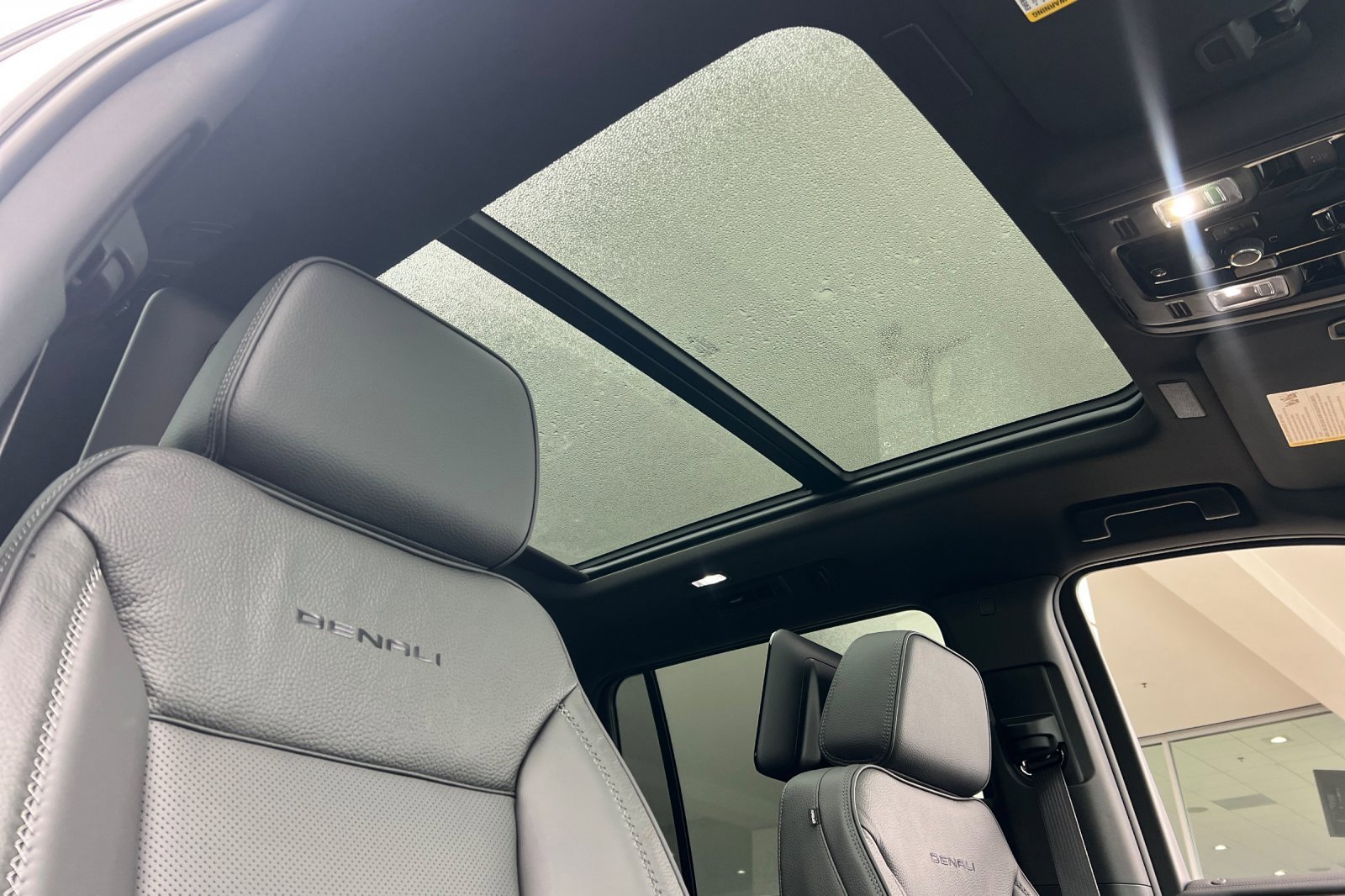 New 2026 GMC Yukon XL Denali w/ Denali Reserve Package image 18