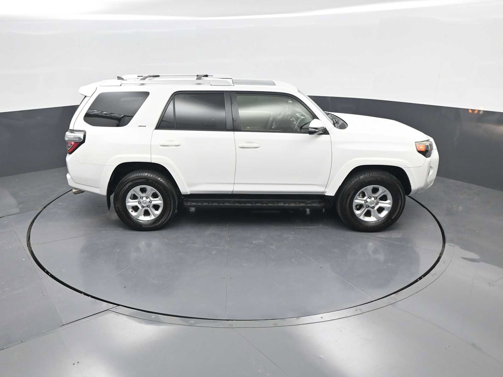 Used 2015 Toyota 4Runner SR5 Premium AWD/4WD image 17
