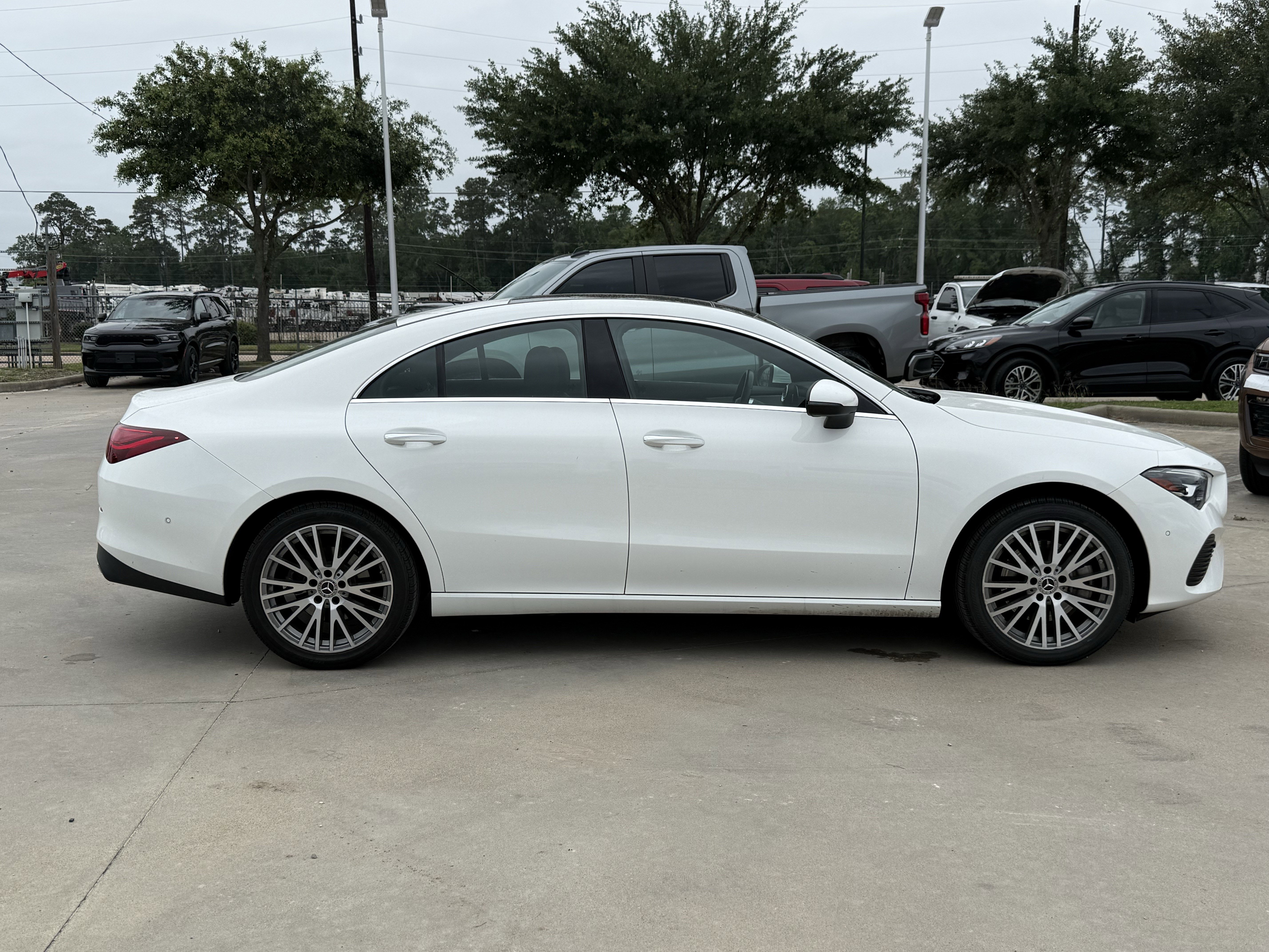 Used 2025 Mercedes-Benz CLA 250 image 3