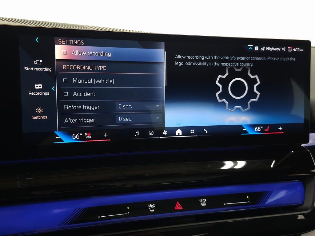 Used 2026 BMW 550e xDrive w/ Premium Package image 24