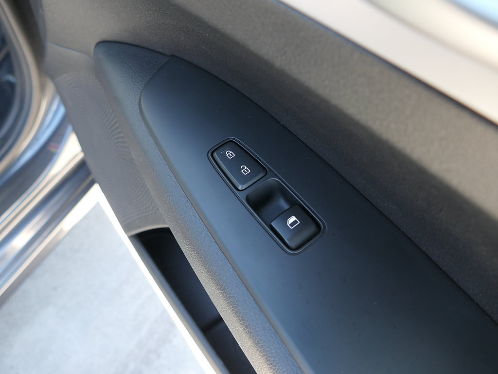 Used 2023 Kia Forte LXS w/ LXS Technology Package FWD image 25
