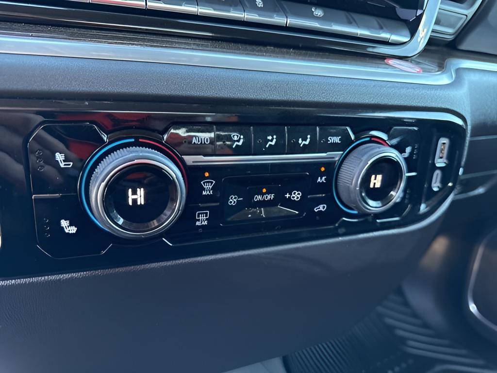 Used 2025 Chevrolet Silverado 1500 LT image 29