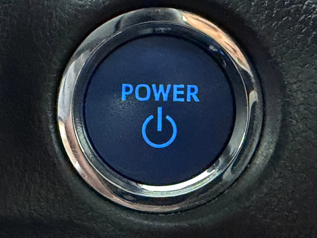 Used 2021 Toyota RAV4 XLE w/ Carpet Mat Package (TMS) AWD/4WD image 30