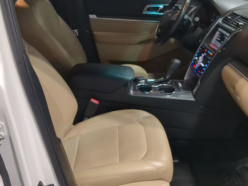 Used 2016 Ford Explorer Limited AWD/4WD image 24