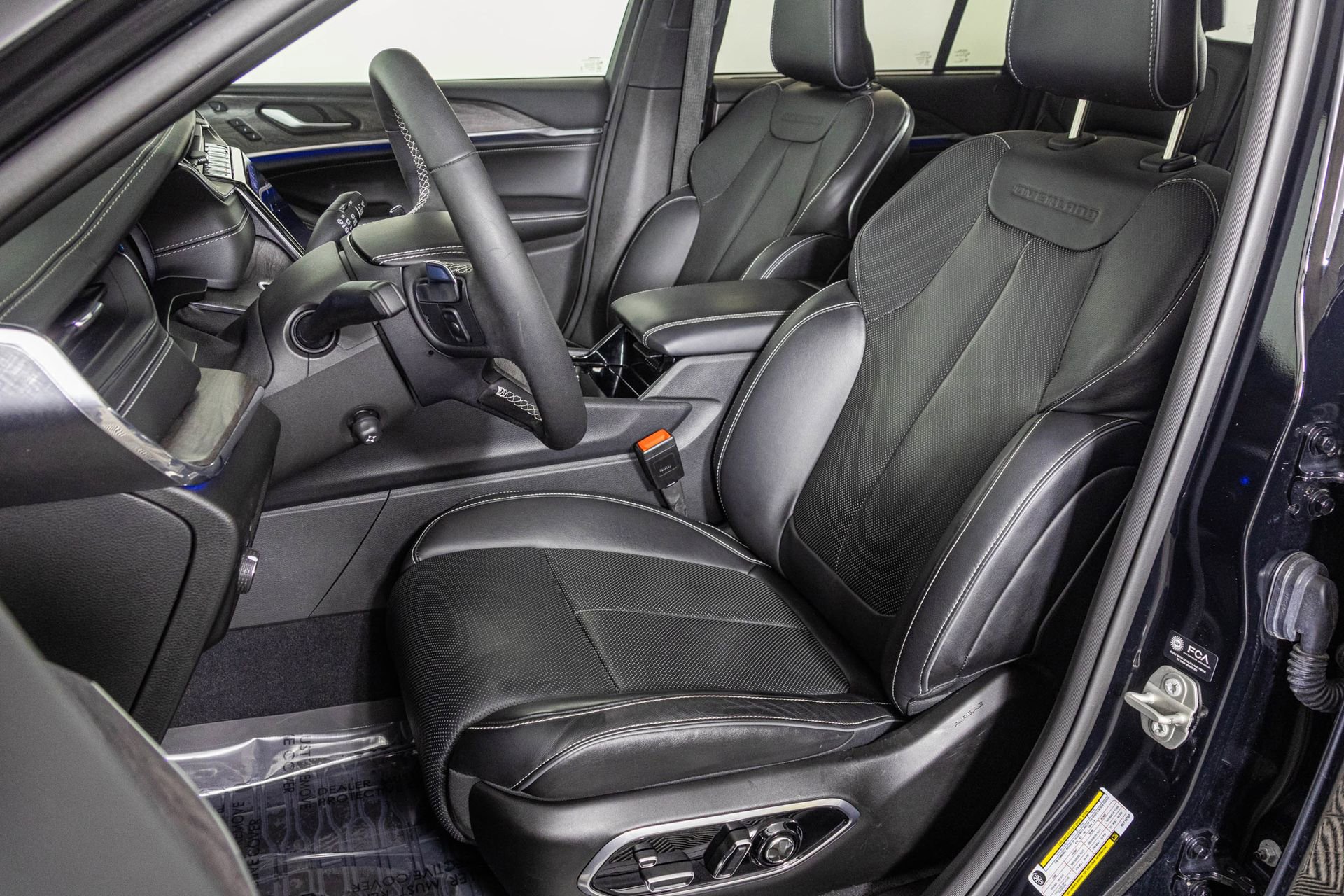 Used 2024 Jeep Grand Cherokee Overland w/ Luxury Tech Group IV image 26