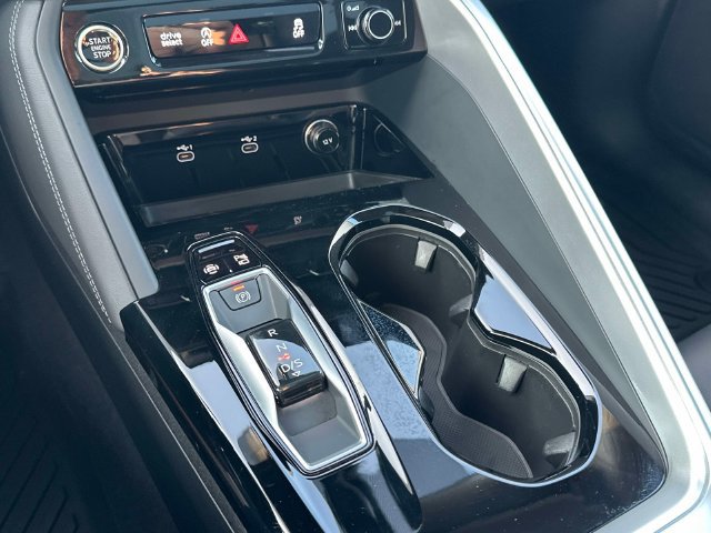 Certified 2025 Audi Q5 Premium Plus w/ Premium Plus AWD/4WD image 33