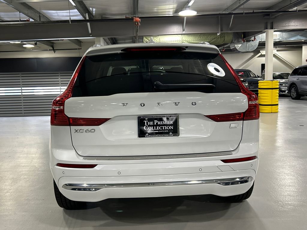 Certified 2023 Volvo XC60 T8 Plus AWD/4WD image 3
