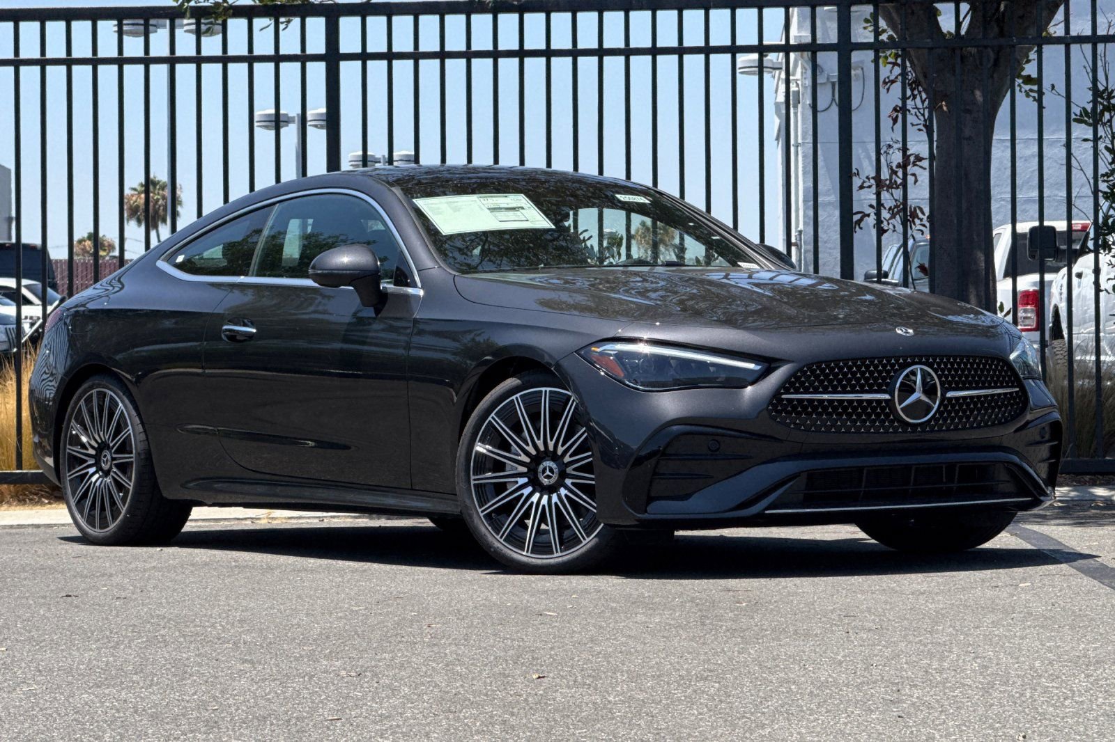 Used 2025 Mercedes-Benz CLE 300 4MATIC Coupe image 2