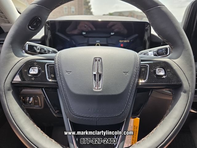 New 2026 Lincoln Aviator 2WD w/ Jet Appearance Package image 21