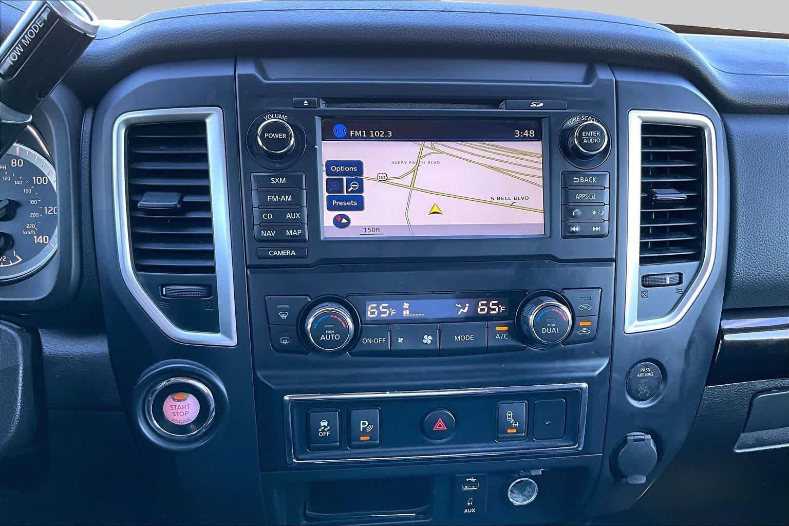 Used 2018 Nissan Titan SV w/ SV Convenience Package RWD image 7