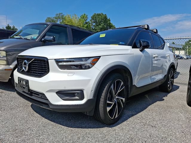 Used 2021 Volvo XC40 T5 R-Design w/ Advanced Package AWD/4WD image 3