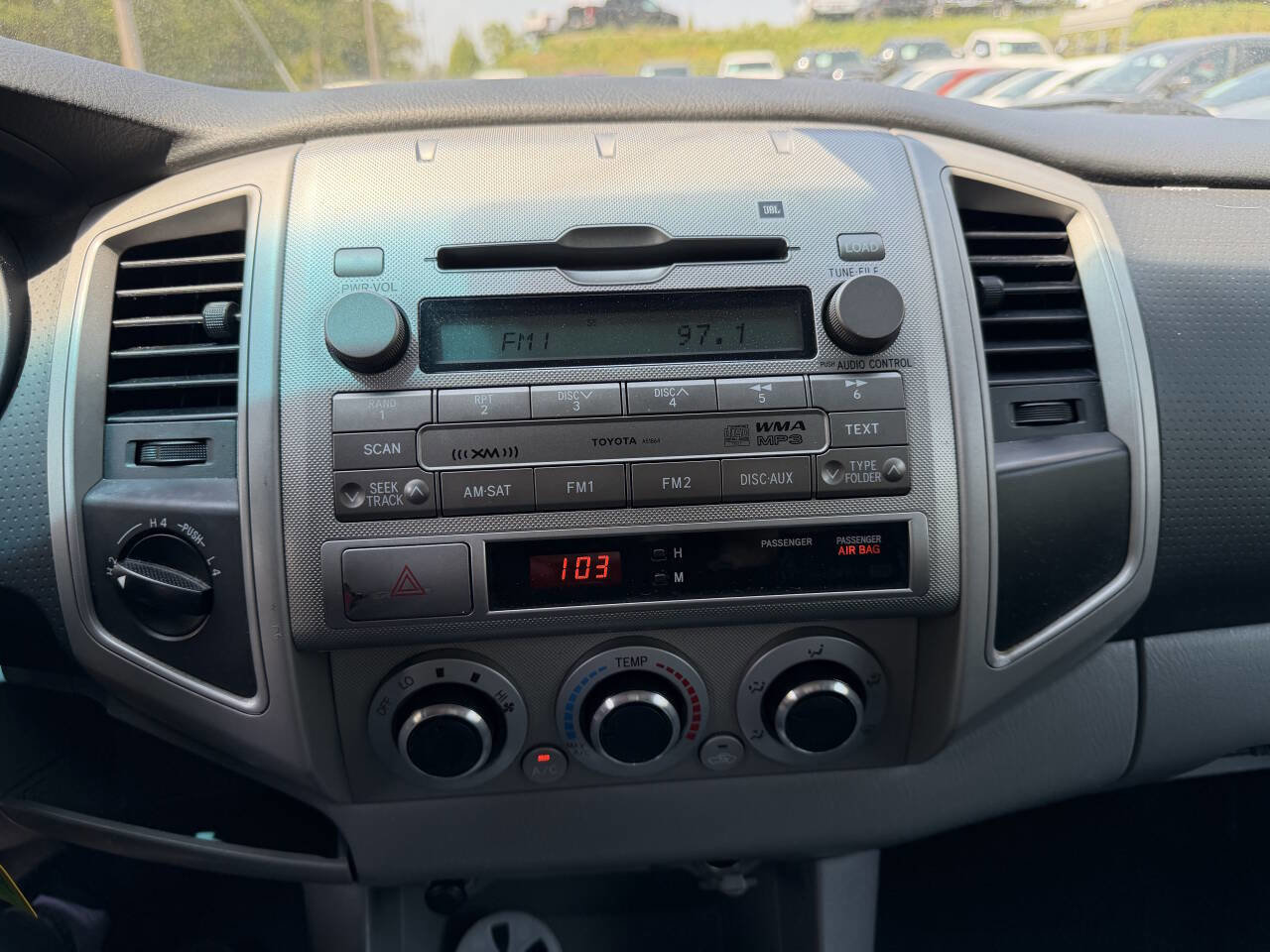 Used 2010 Toyota Tacoma 4x4 Double Cab image 19