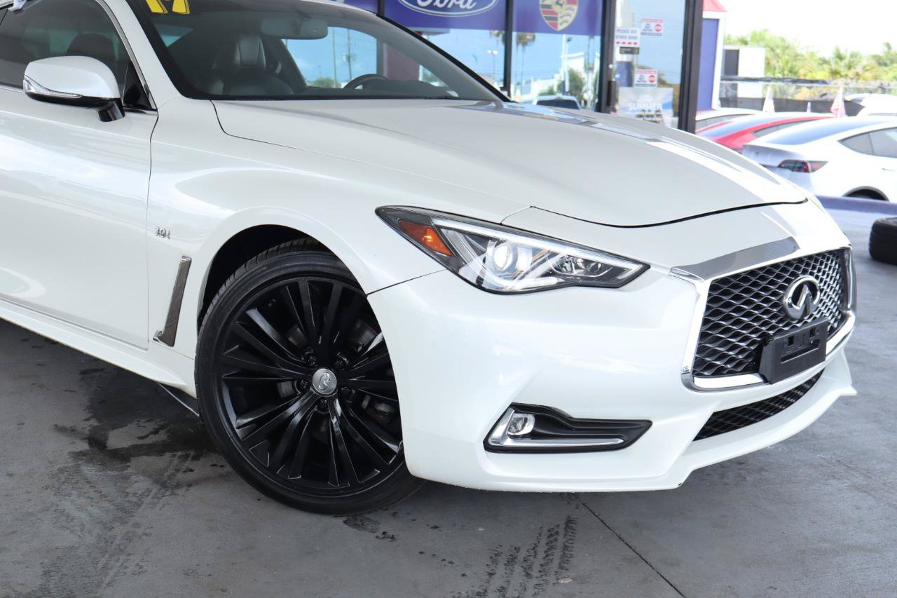Used 2017 INFINITI Q60 3.0t w/ Premium Plus Package 3.0T AWD/4WD image 2
