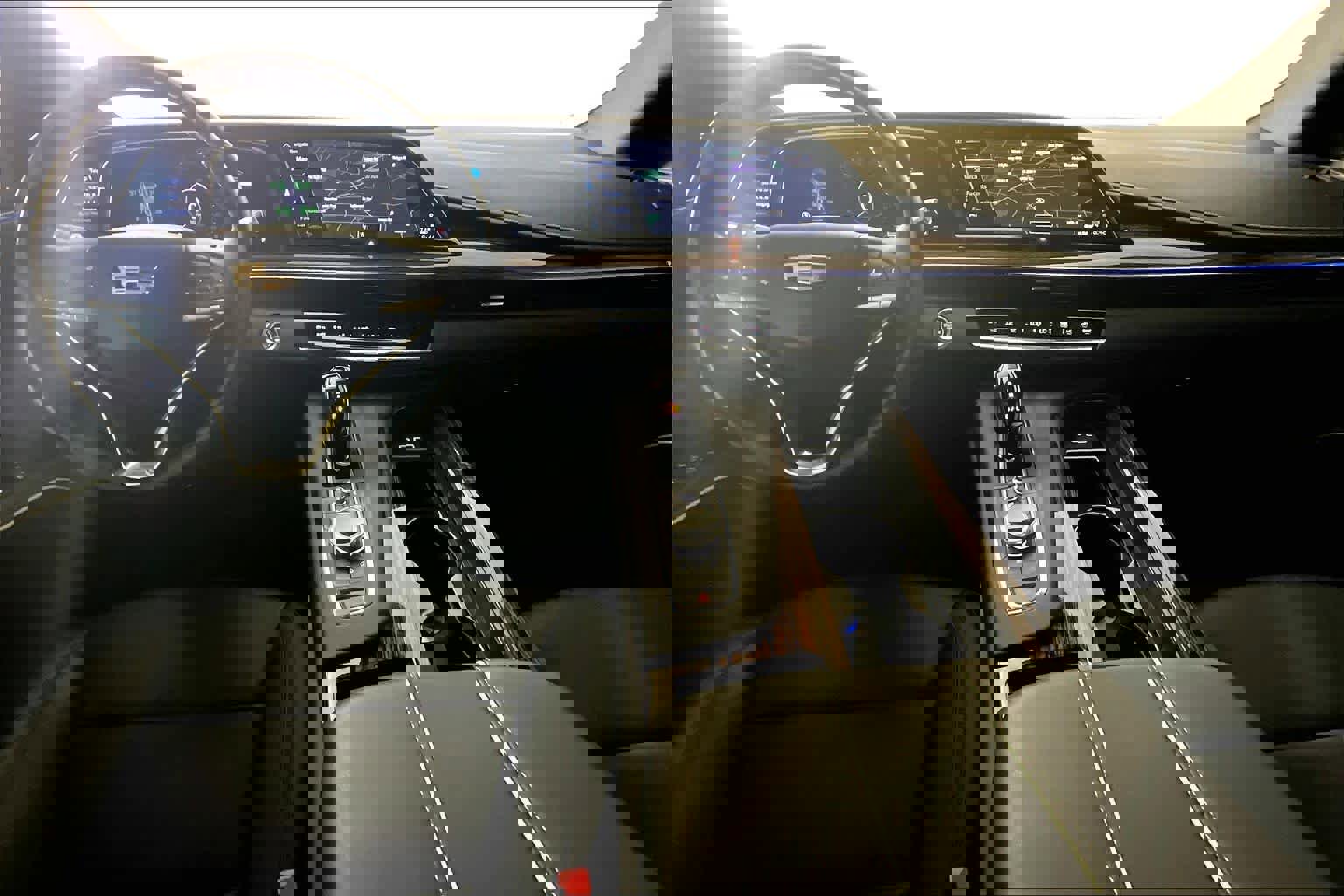 Used 2024 Cadillac Escalade Luxury RWD image 14