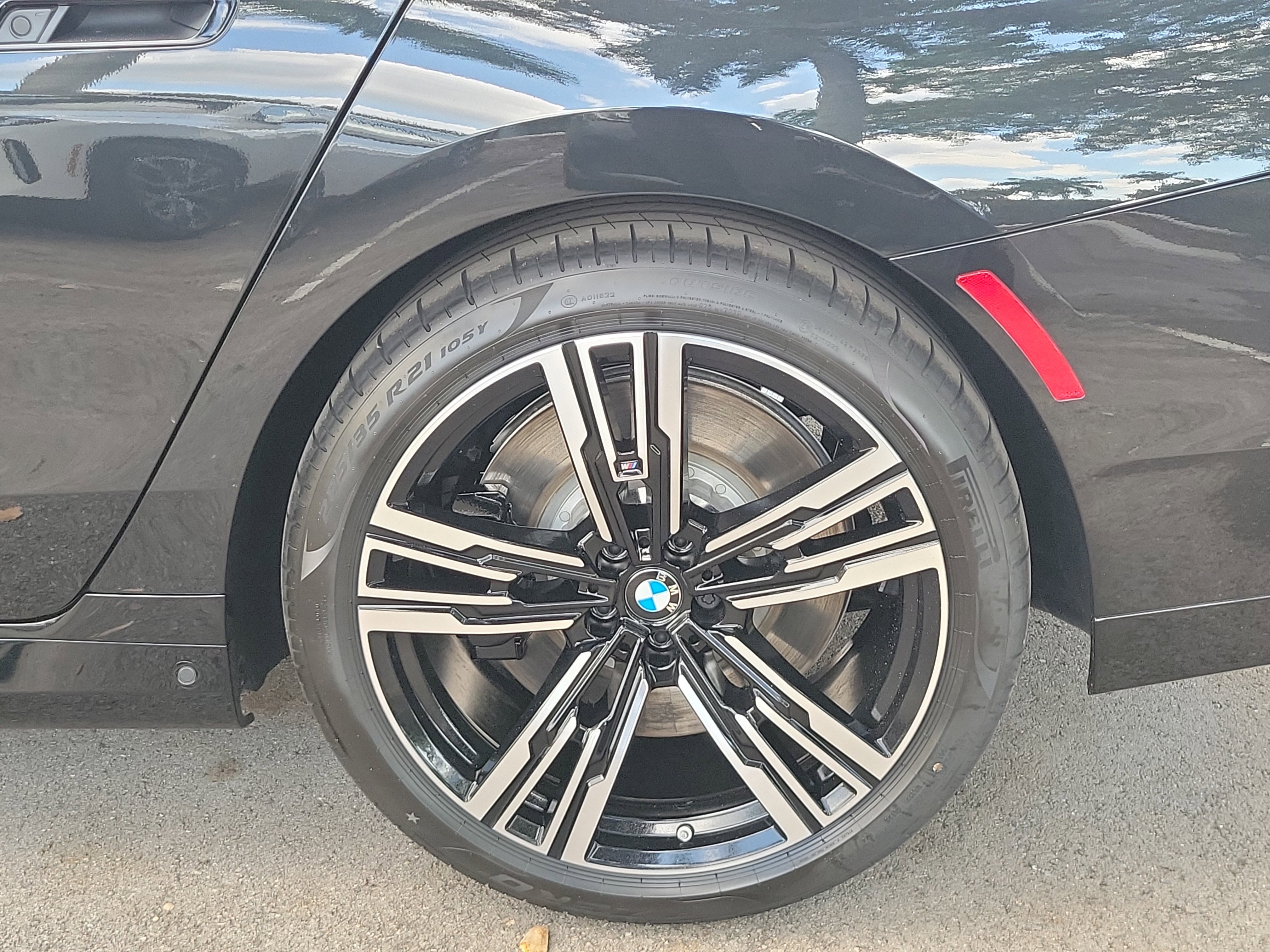 New 2026 BMW 760i xDrive w/ Executive Package AWD/4WD image 9