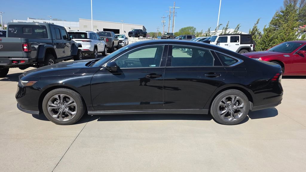 Used 2023 Honda Accord EX image 2