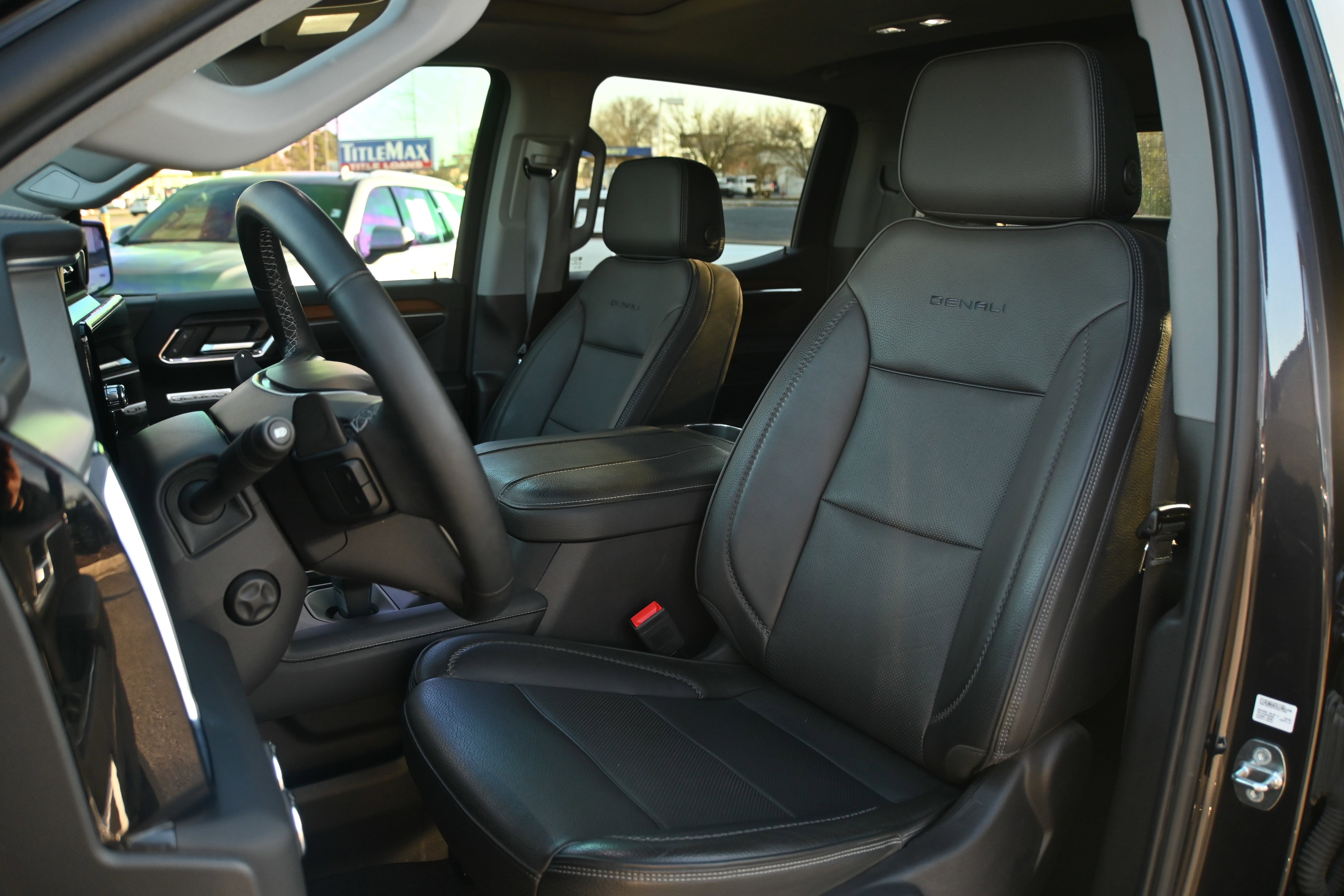 Used 2024 GMC Sierra 1500 Denali w/ Denali Reserve Package AWD/4WD image 16