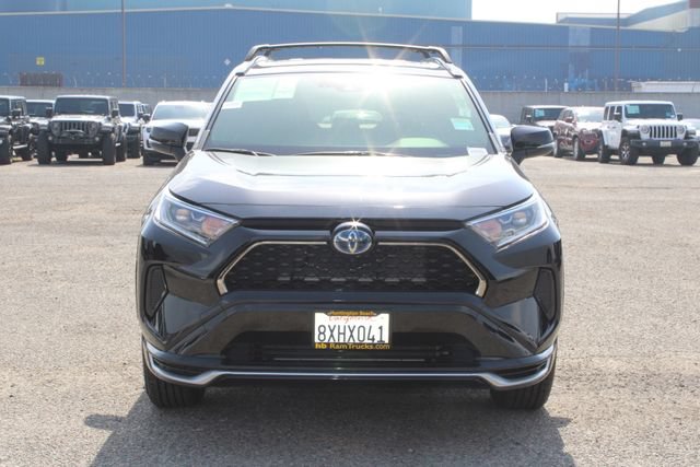 Used 2021 Toyota RAV4 SE w/ Weather & Moonroof Package AWD/4WD image 2