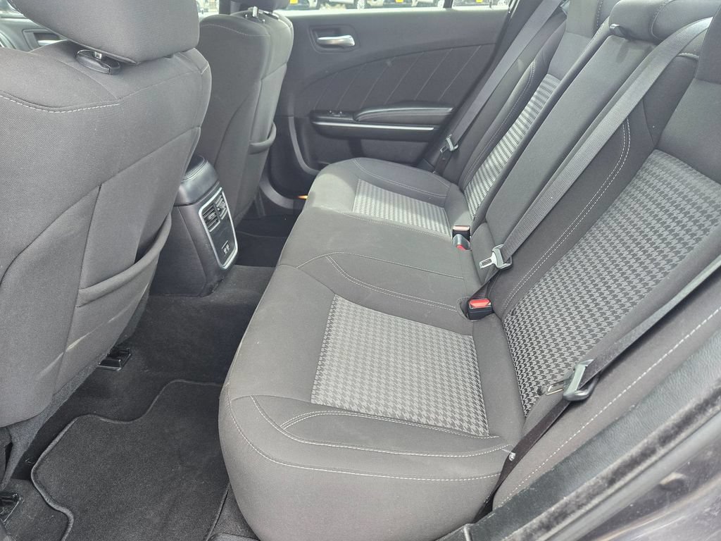 Used 2023 Dodge Charger SXT RWD image 9