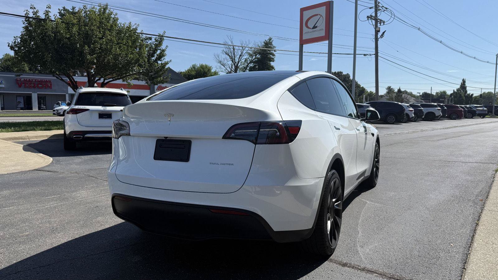 Used 2023 Tesla Model Y Long Range AWD/4WD image 8