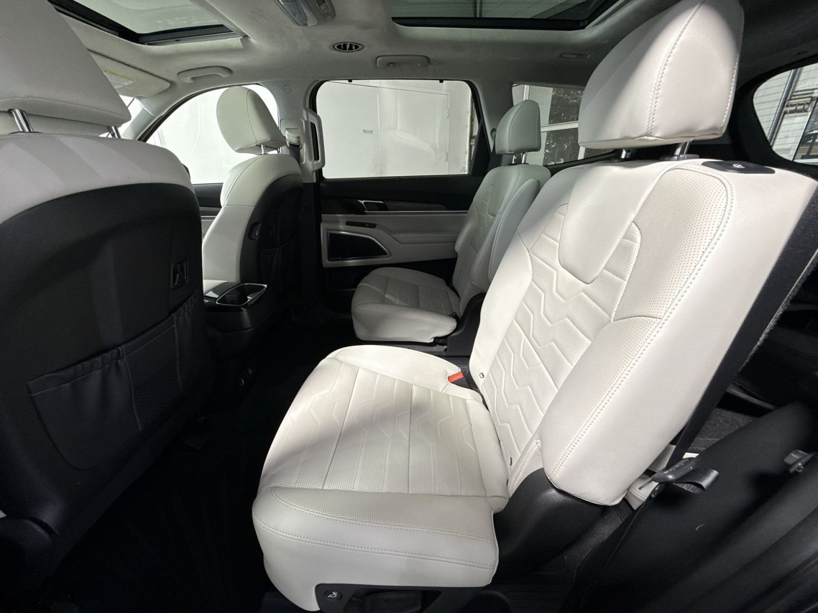 Used 2022 Kia Telluride SX w/ SX Prestige Package AWD/4WD image 26