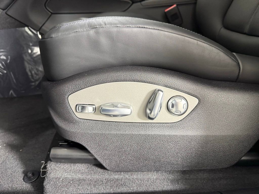 New 2026 Porsche Macan image 28