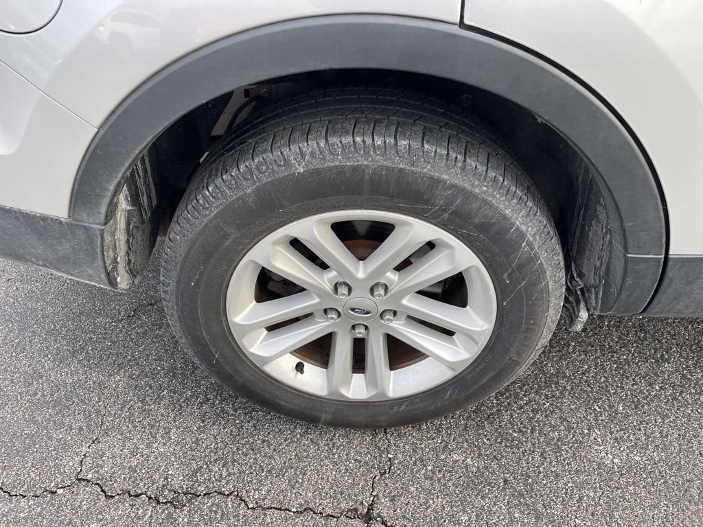 Used 2017 Ford Explorer FWD image 11