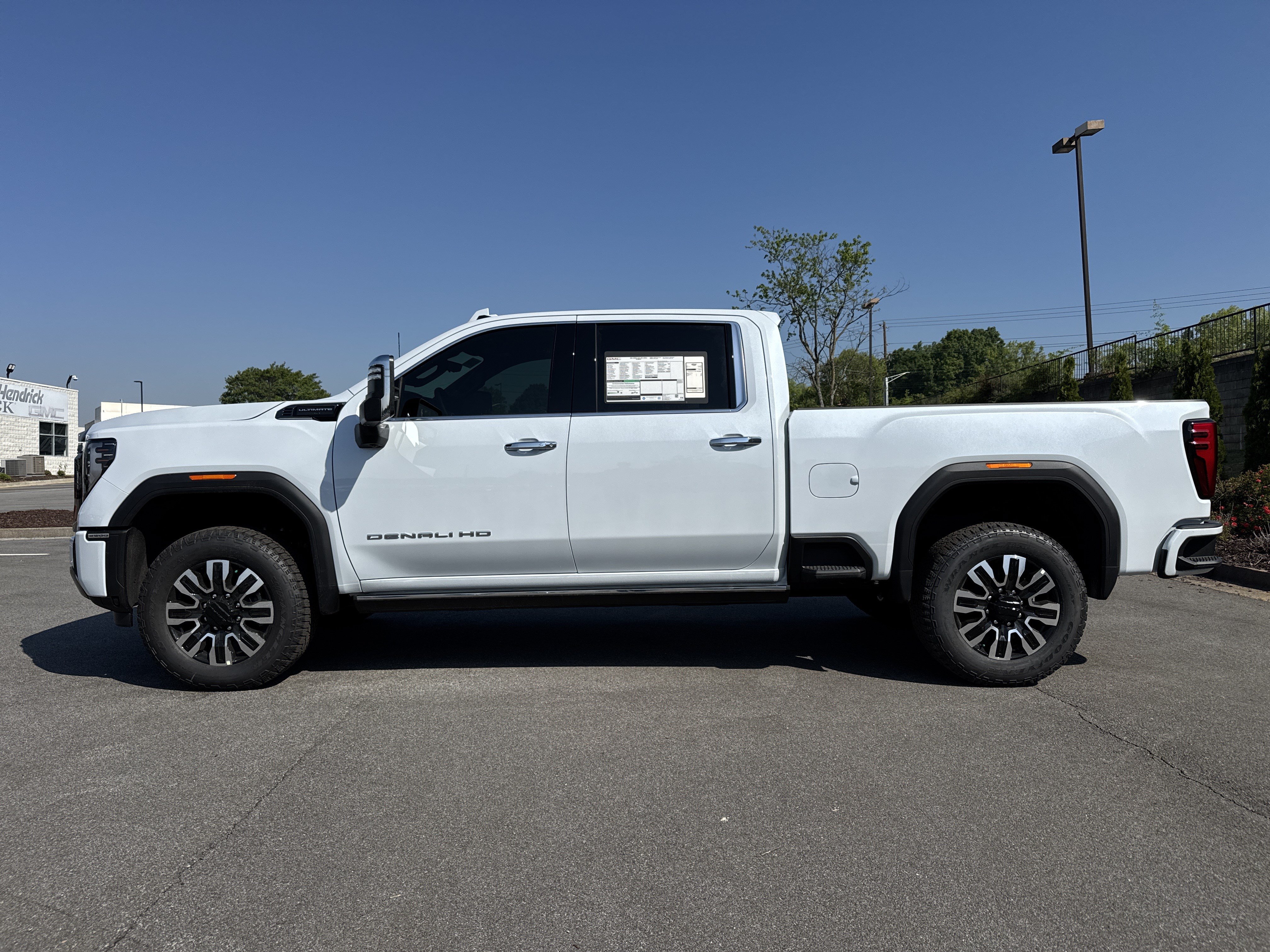 New 2026 GMC Sierra 2500 Denali Ultimate AWD/4WD image 7