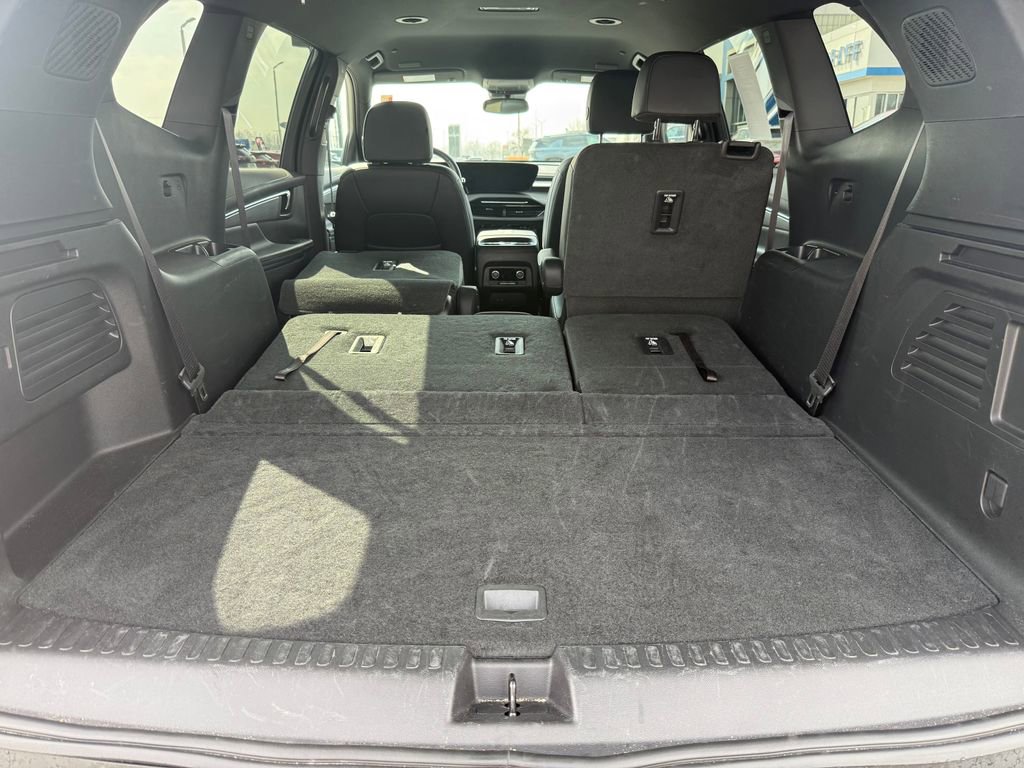 Used 2025 Buick Enclave Preferred image 18