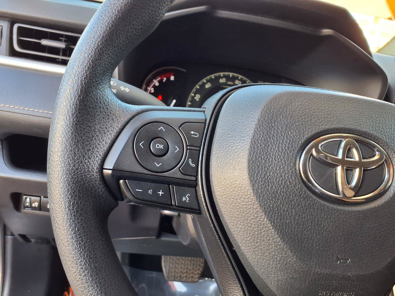 Used 2025 Toyota RAV4 LE FWD image 20