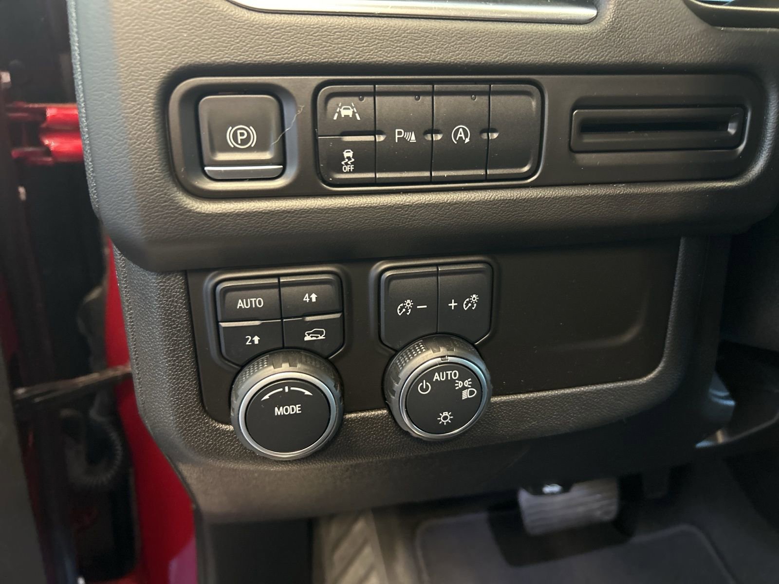 Used 2023 Chevrolet Suburban RST image 19