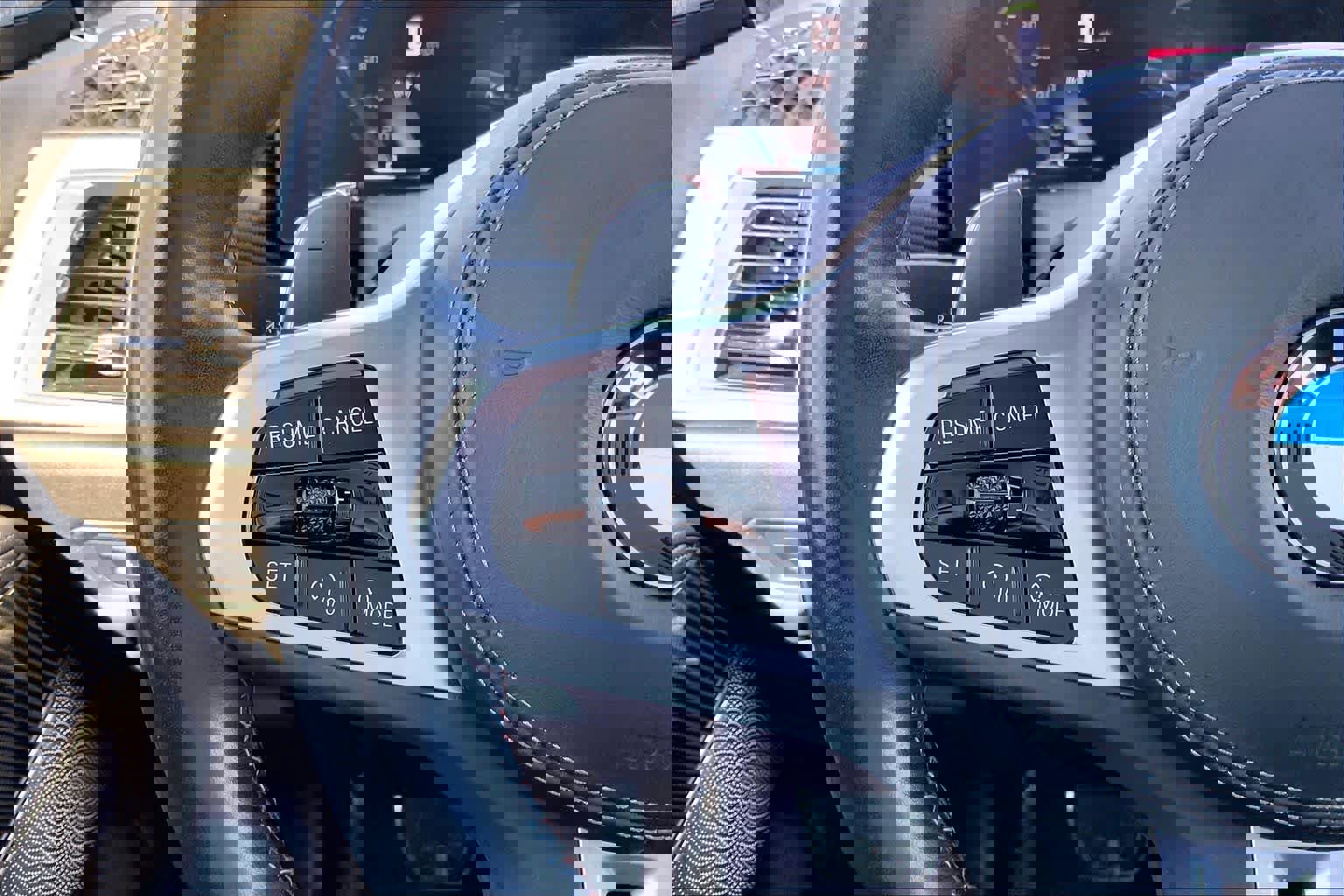 Used 2024 BMW X7 M60i image 24