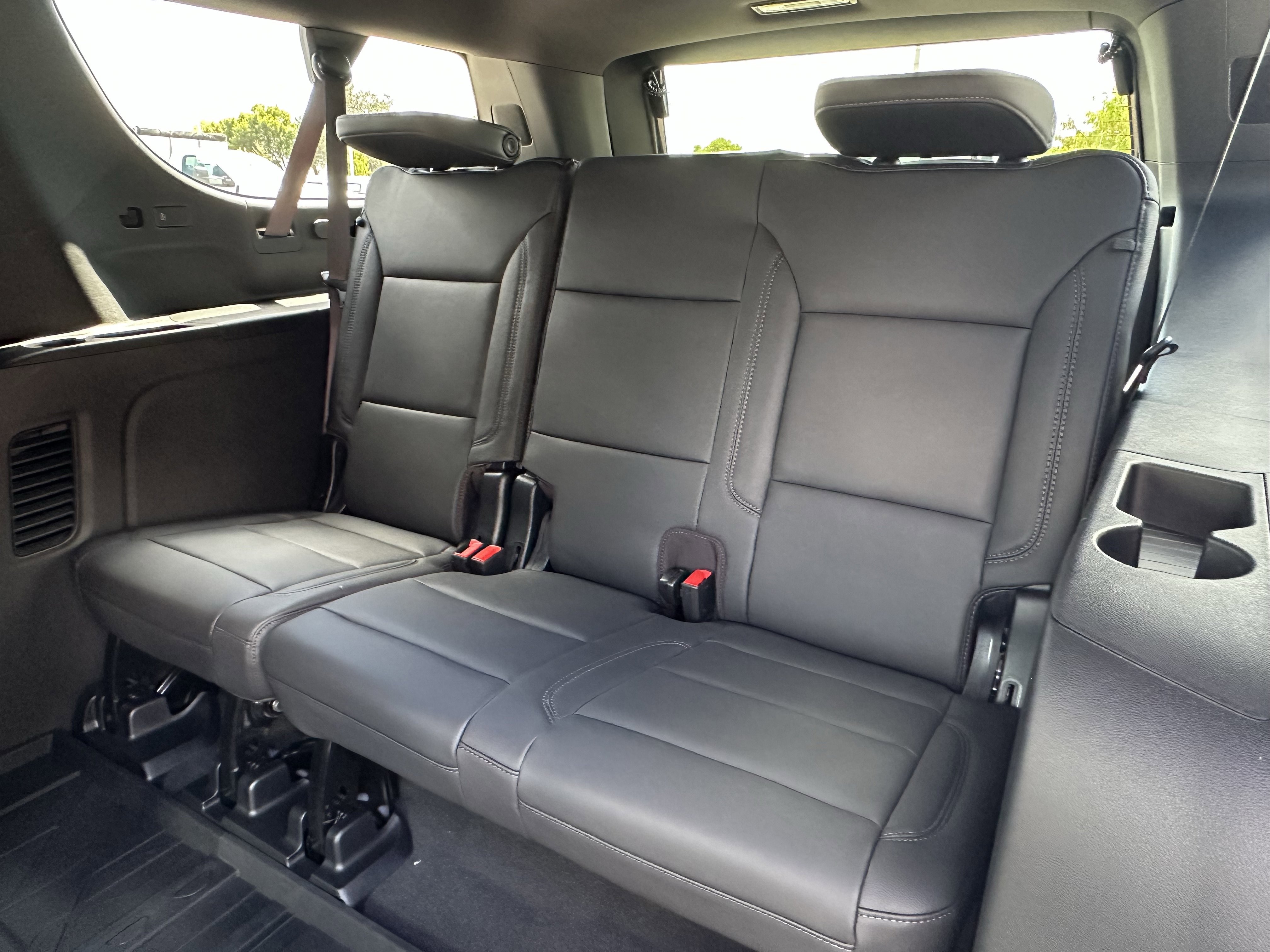 New 2026 Chevrolet Suburban LT w/ Comfort Package image 38