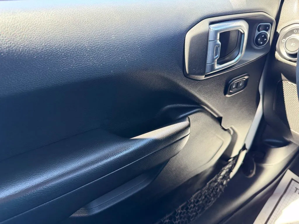 Used 2019 Jeep Wrangler Unlimited Sport S AWD/4WD image 12