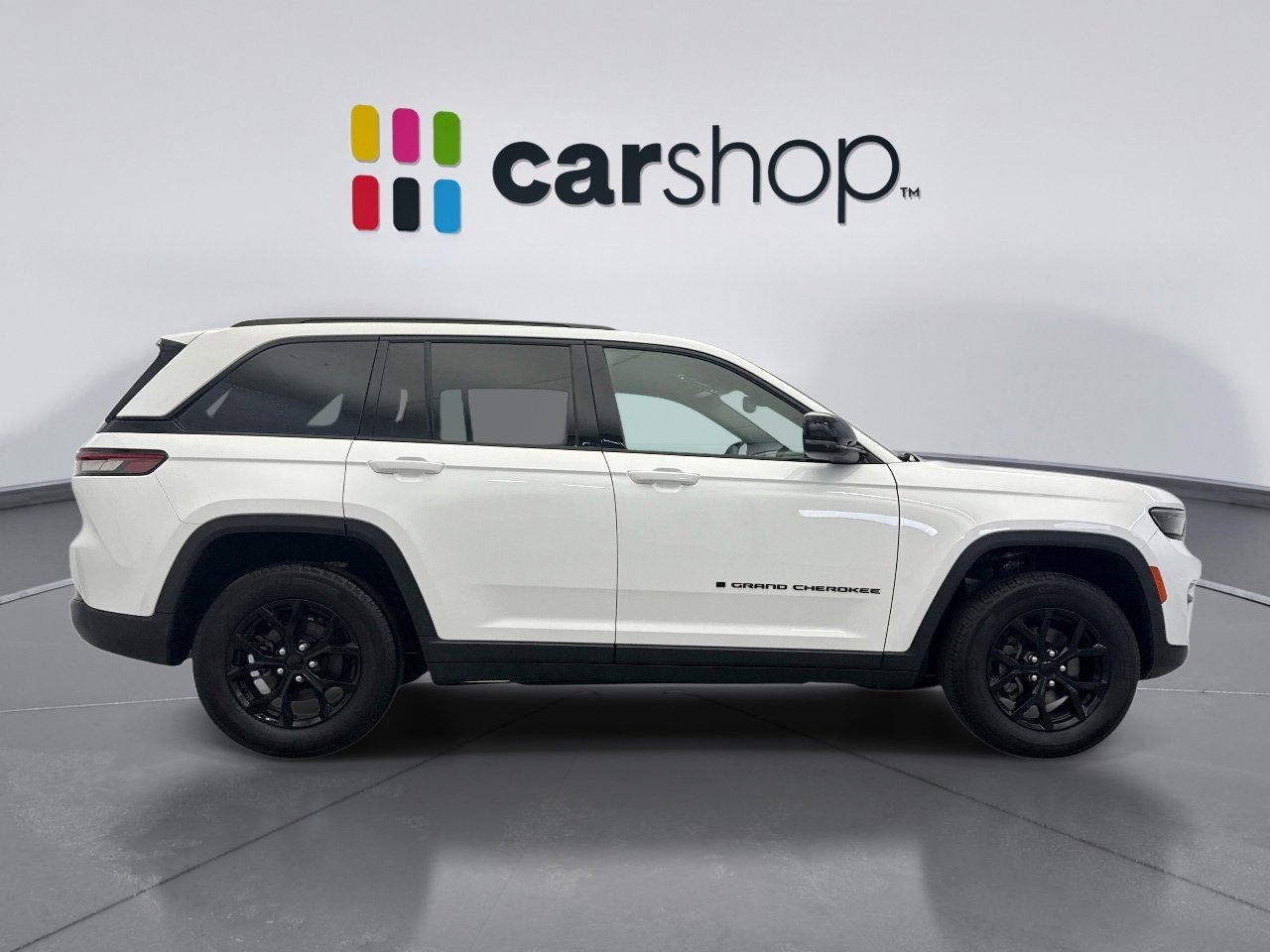 Used 2024 Jeep Grand Cherokee Altitude image 6