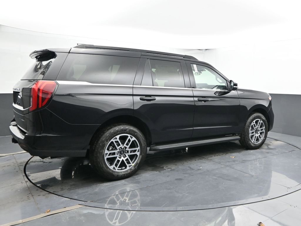 New 2026 Ford Expedition Active AWD/4WD image 2
