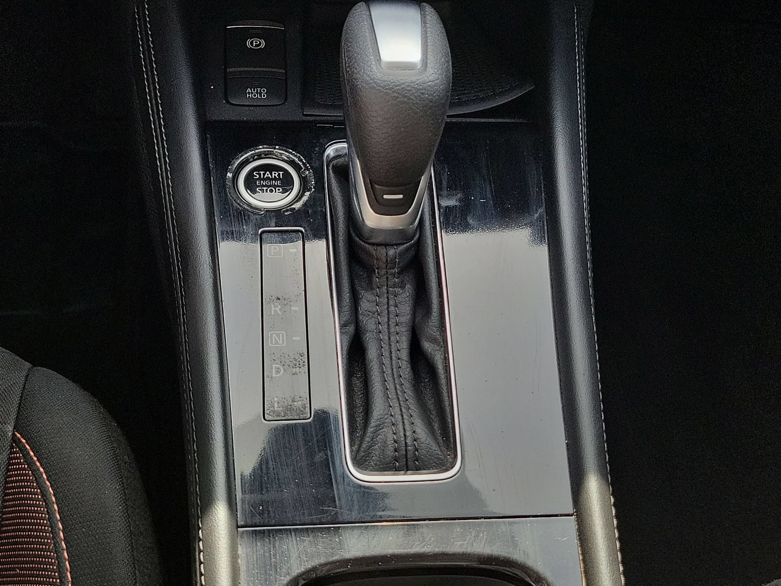 Used 2022 Nissan Kicks SR w/ Interior Electronics Package FWD image 15