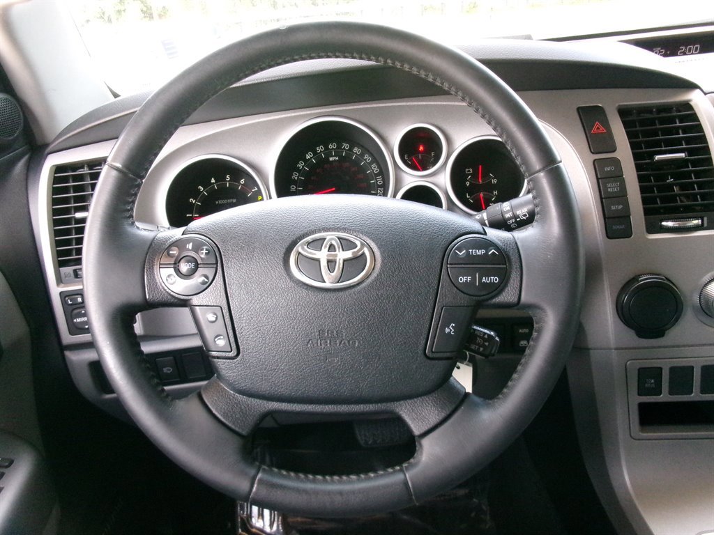 Used 2013 Toyota Sequoia Limited RWD image 43