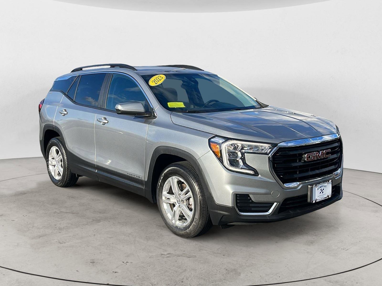 Certified 2023 GMC Terrain SLE w/ Driver Convenience Package