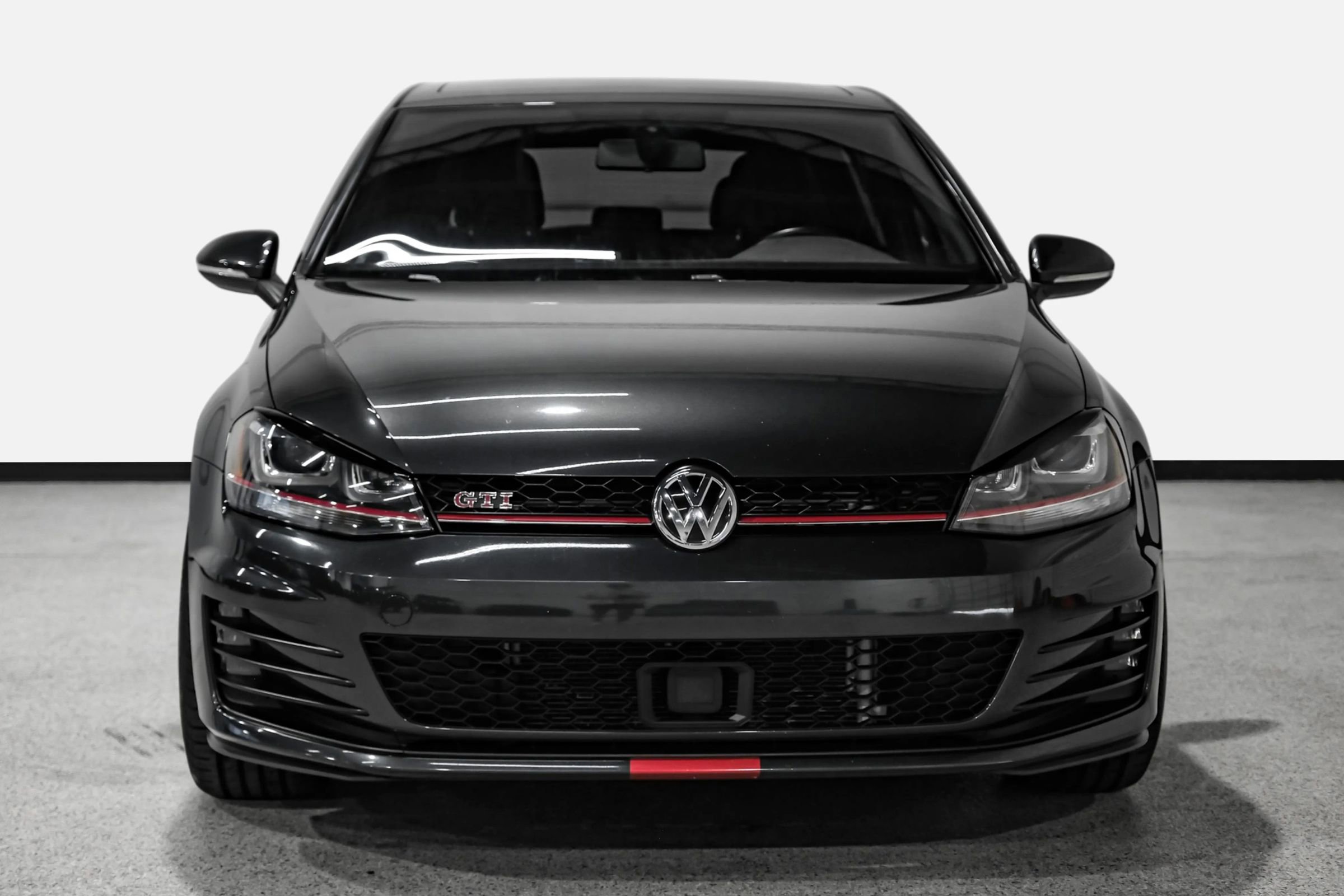 Used 2017 Volkswagen GTI Autobahn FWD image 3
