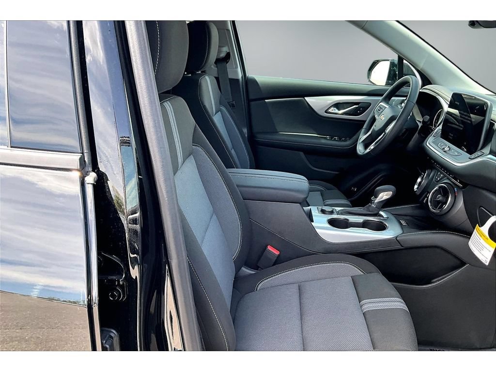 New 2026 Chevrolet Blazer LT w/ Convenience Package AWD/4WD image 10