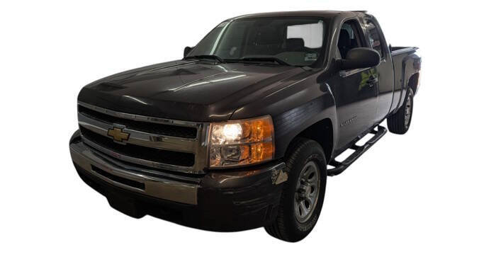 Used 2011 Chevrolet Silverado 1500 W/T w/ LS Package AWD/4WD image 1