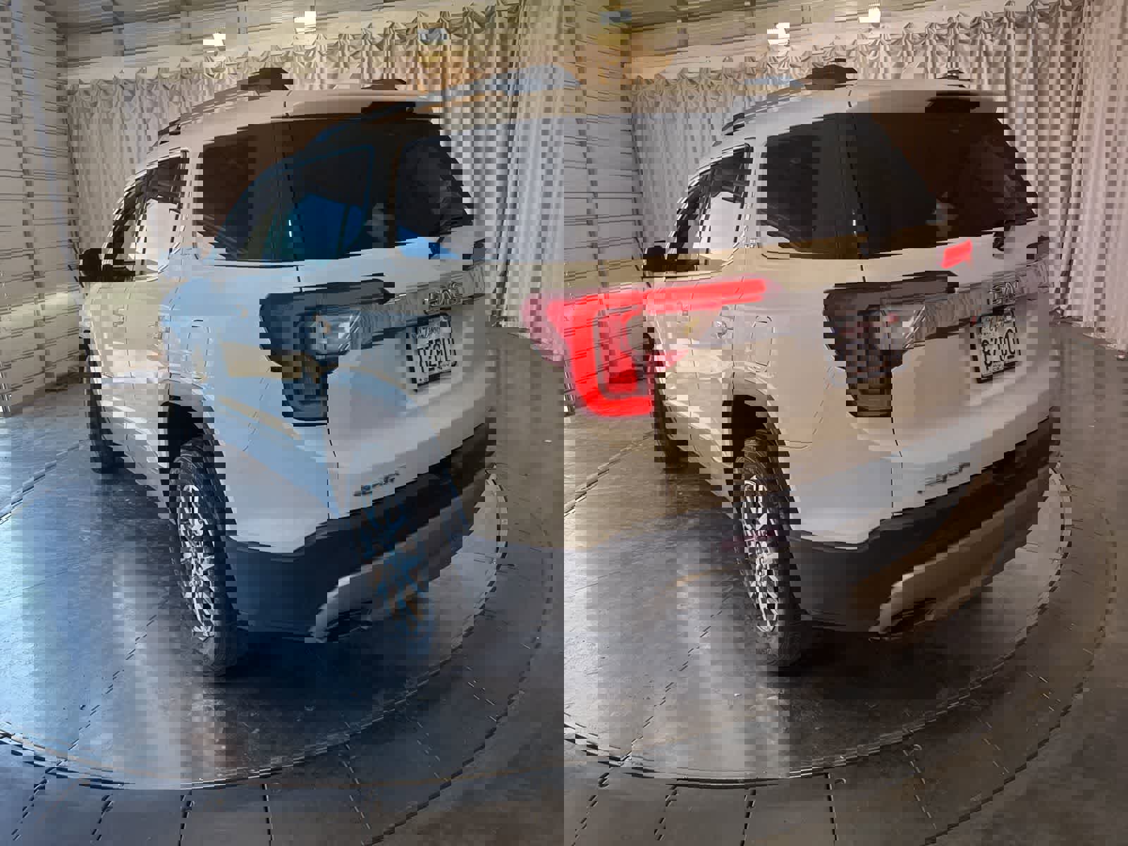 Used 2020 GMC Acadia SLT w/ Premium Package image 7