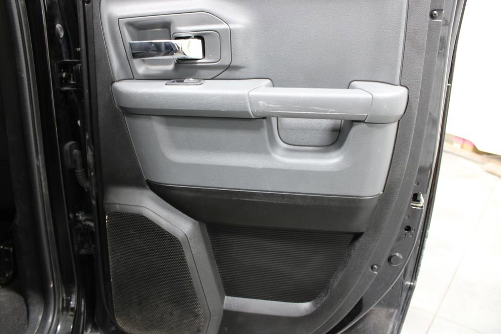 Used 2024 RAM 1500 Classic SLT image 28