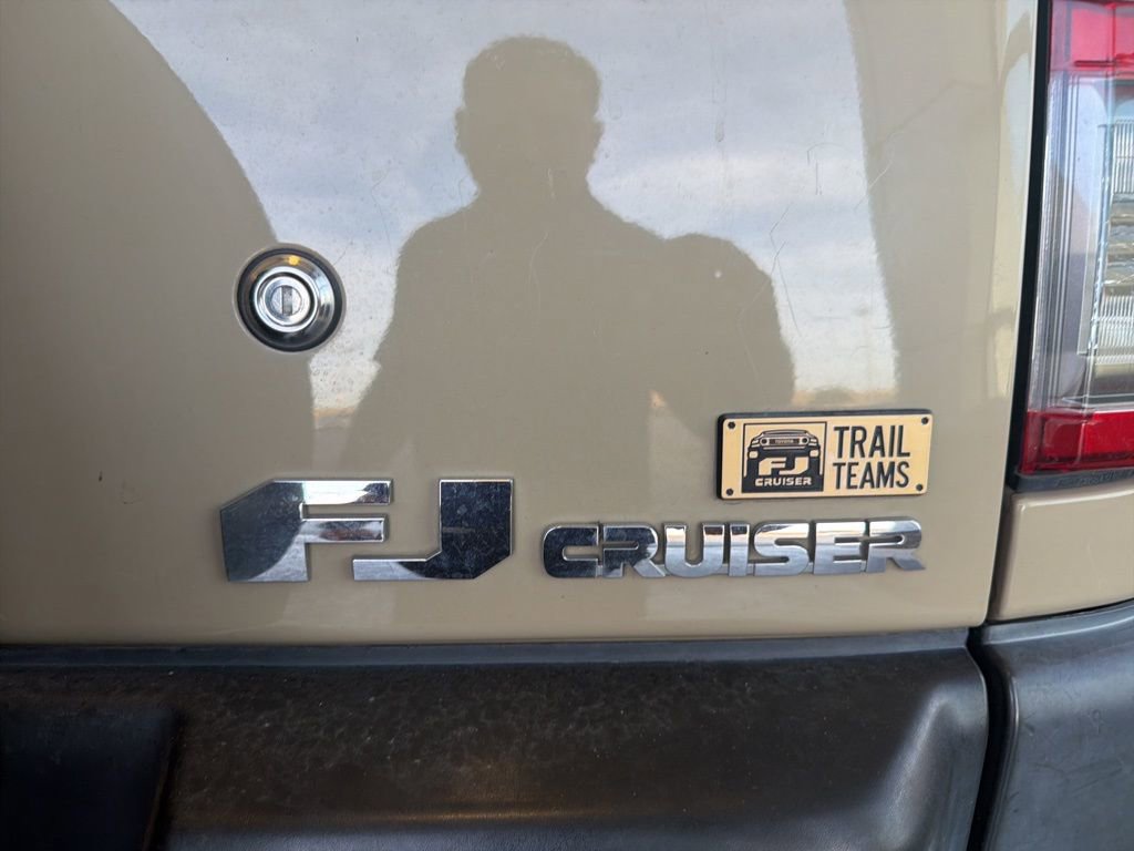 Used 2014 Toyota FJ Cruiser 4WD w/ Upgrade Package image 5