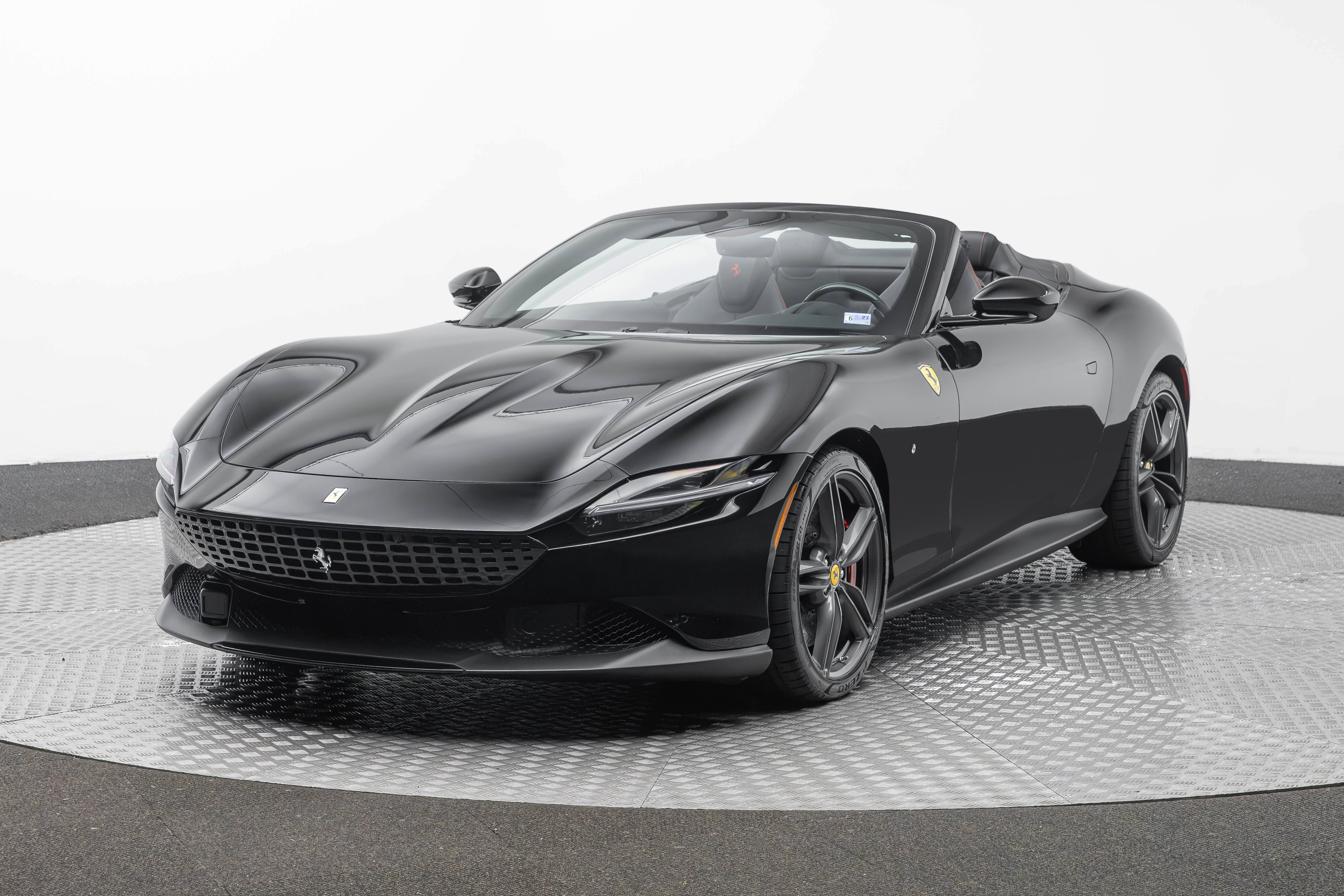 Certified 2025 Ferrari Roma Spider RWD image 1