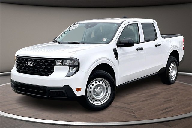 Used 2025 Ford Maverick XL image 1