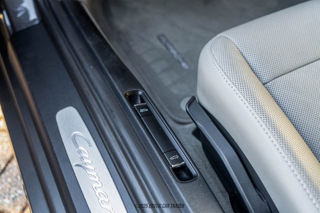 Used 2014 Porsche Cayman RWD image 33